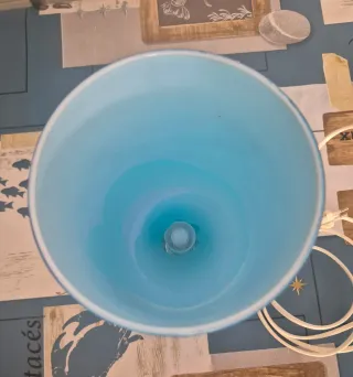 Lampada da tavolo blu in vetro