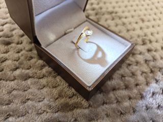 Anello oro con zircone