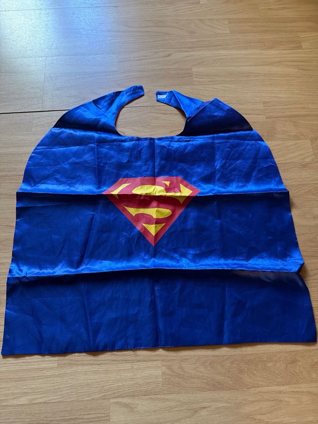 Capas y antifaces de superhéroes