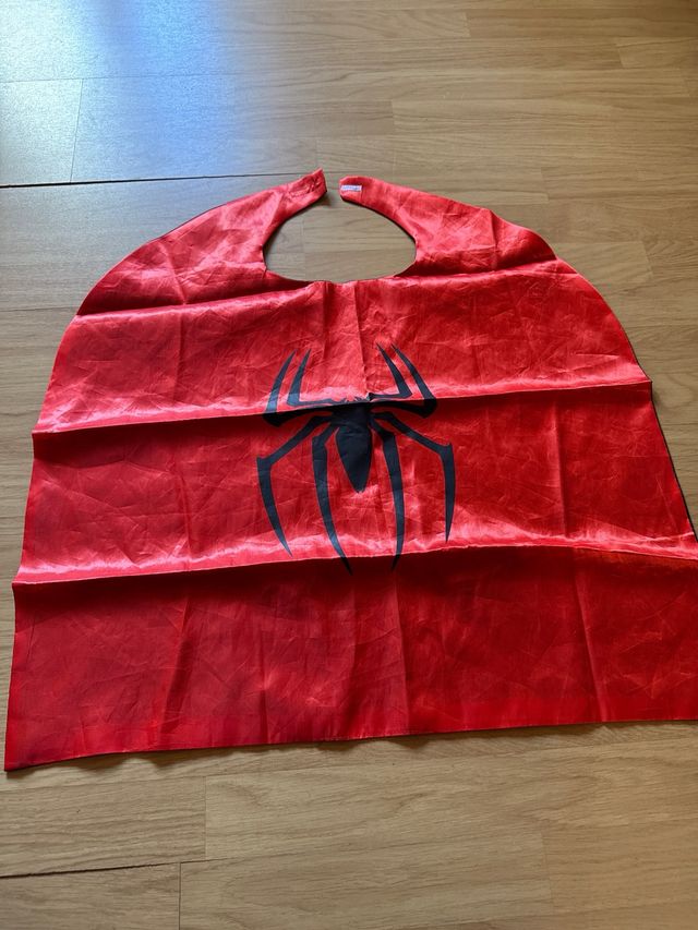 Capas y antifaces de superhéroes