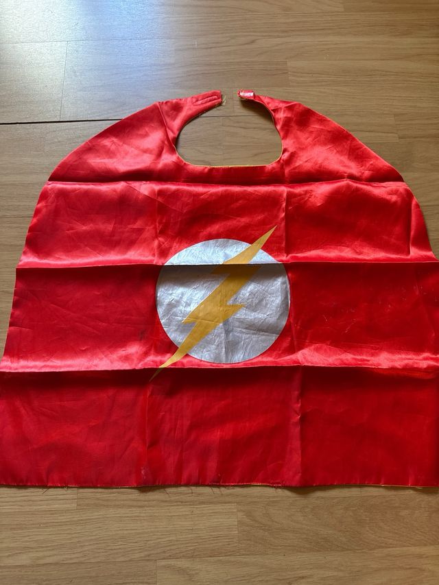 Capas y antifaces de superhéroes