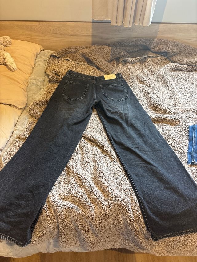 Vaqueros negros Stradivarius