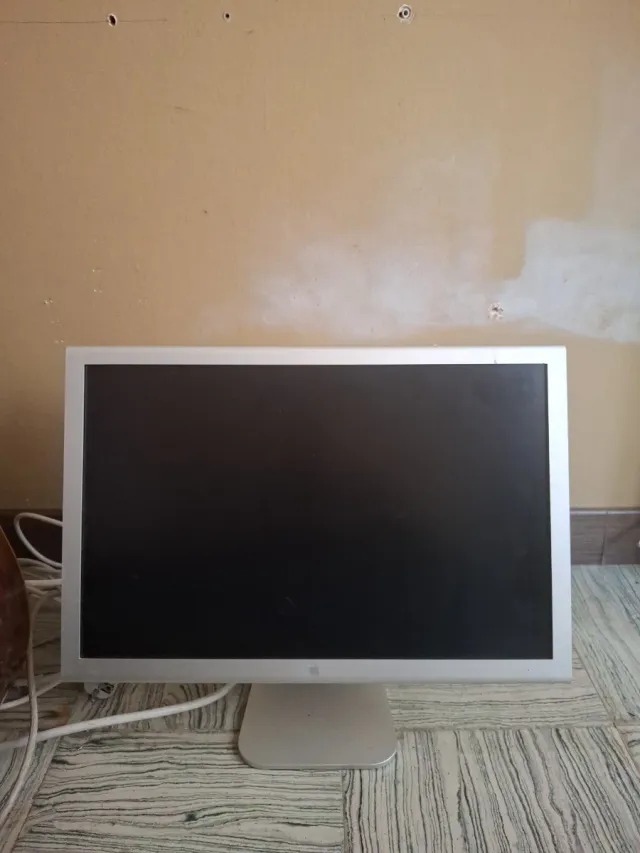 Monitor Apple Plata y Negro