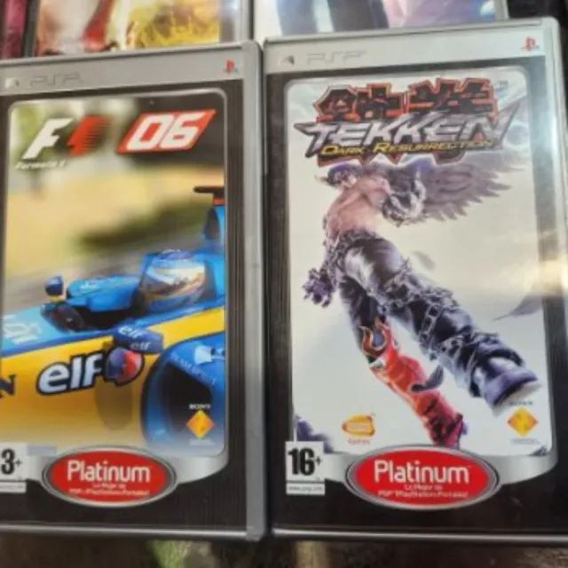 9 copertine e istruzioni per i giochi per PSP