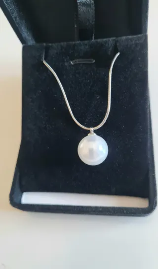Collana con perla bianca e catena argento