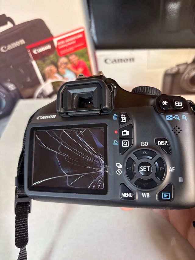 Canon EOS 1100D TOTALMENTE FUNCIONAL