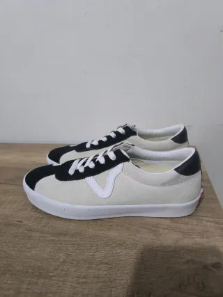 Zapatillas Vans low sport  Beige/Negro Talla 38.5