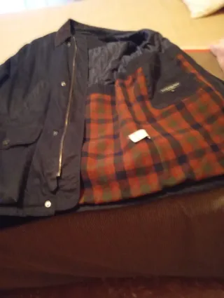 Abrigo de entretiempo de la marca Yves Saint Laure