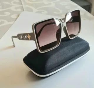 Occhiali da donna grigio marrone