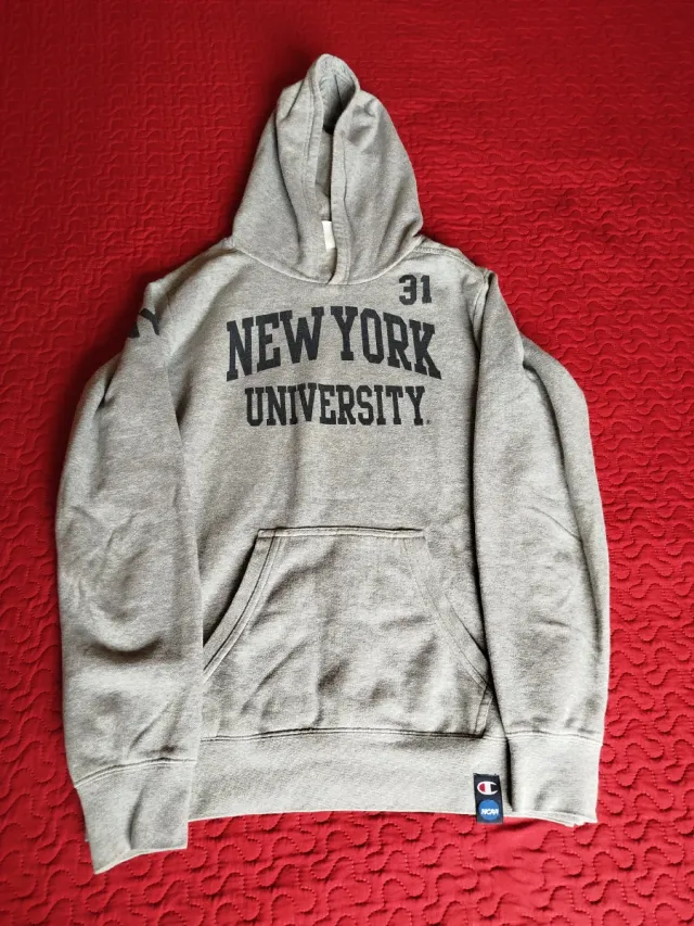 Sudadera gris marca Champions