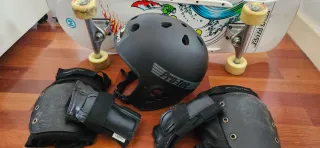 Skate Santa Cruz Vintage OG 10.1", con Casco .