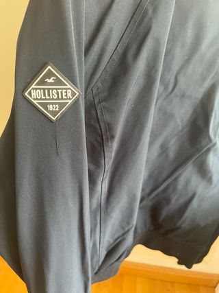Abrigo Hollister azul talla S