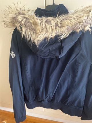 Abrigo Hollister azul talla S