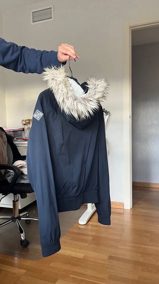 Abrigo Hollister azul talla S
