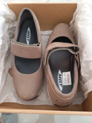 Zapatos MBT originales gris