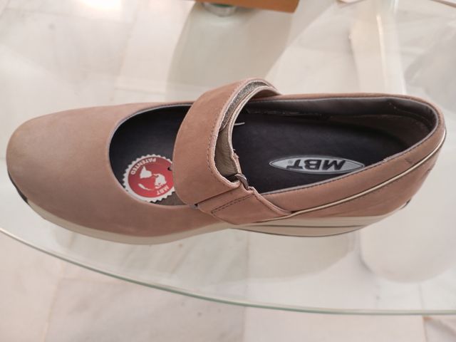 Zapatos MBT originales gris