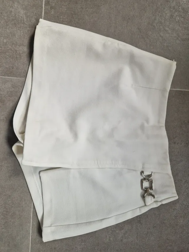 Falda pantalón Bershka blanca Talla M