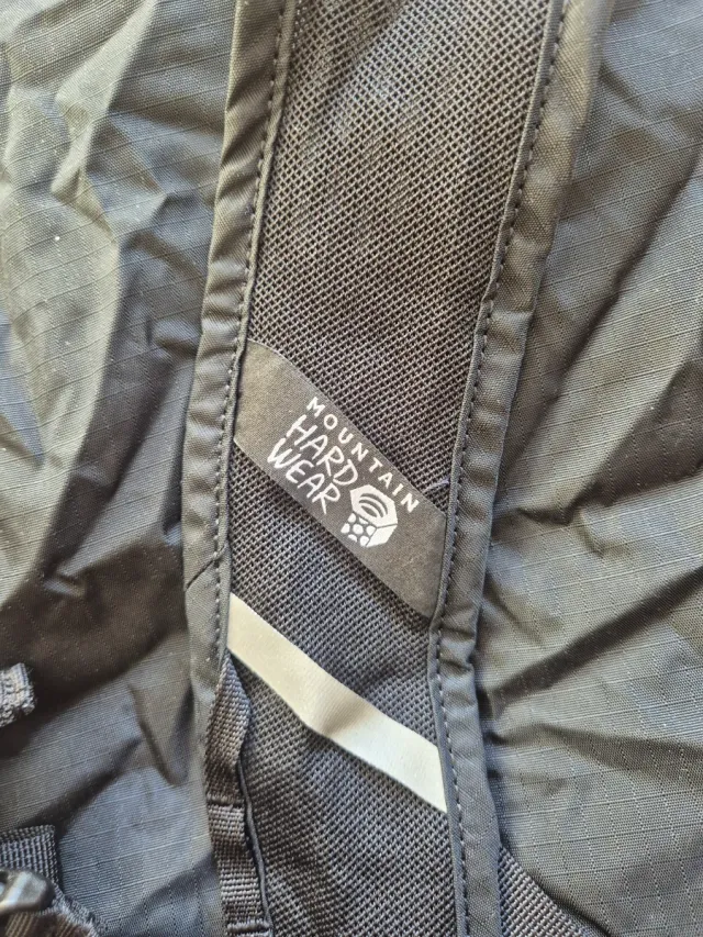 Mochila Mountain Hardwear UL20 Negra a estrenar