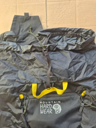 Mochila Mountain Hardwear UL20 Negra a estrenar