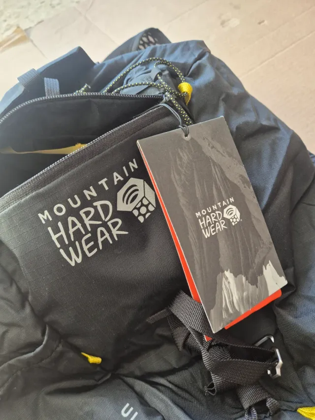 Mochila Mountain Hardwear UL20 Negra a estrenar