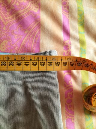 Falda beige fina urban talla 46