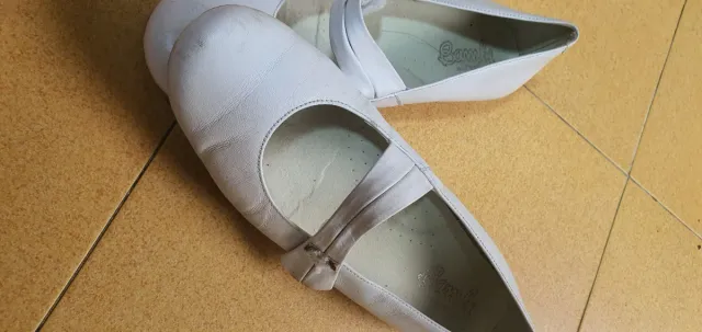 Zapatos blancos comunión niña