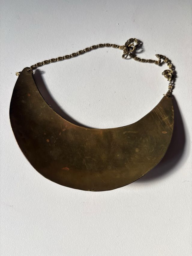 Collar latón vintage máscaras teatro