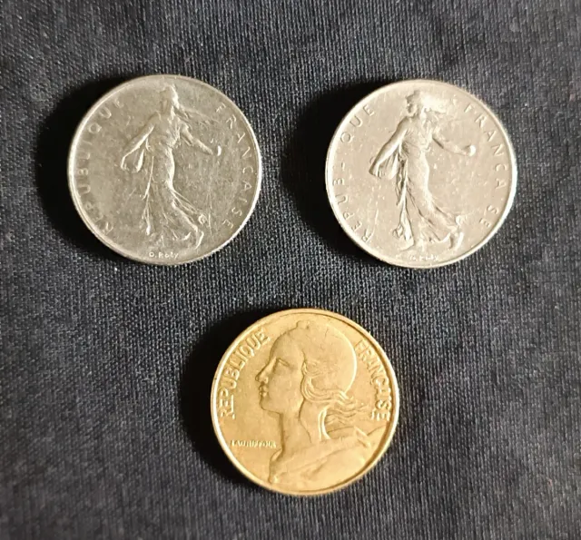 3 Monedas Francesas: 2x 1 Franco y 1x 20 Céntimos