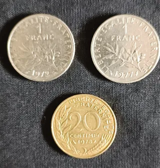 3 Monedas Francesas: 2x 1 Franco y 1x 20 Céntimos