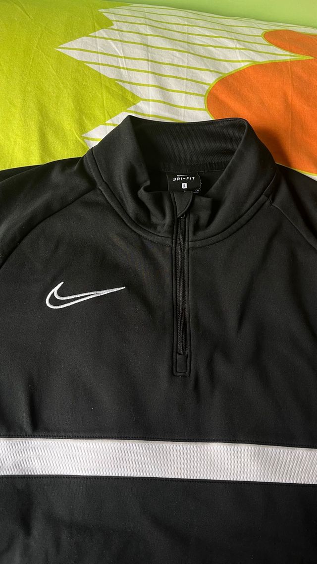 Sudadera Nike Negra Media Cremallera
