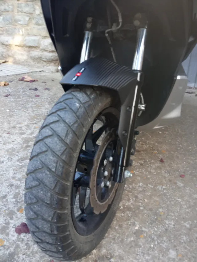 Moto Aprilia SR GT. 125cc