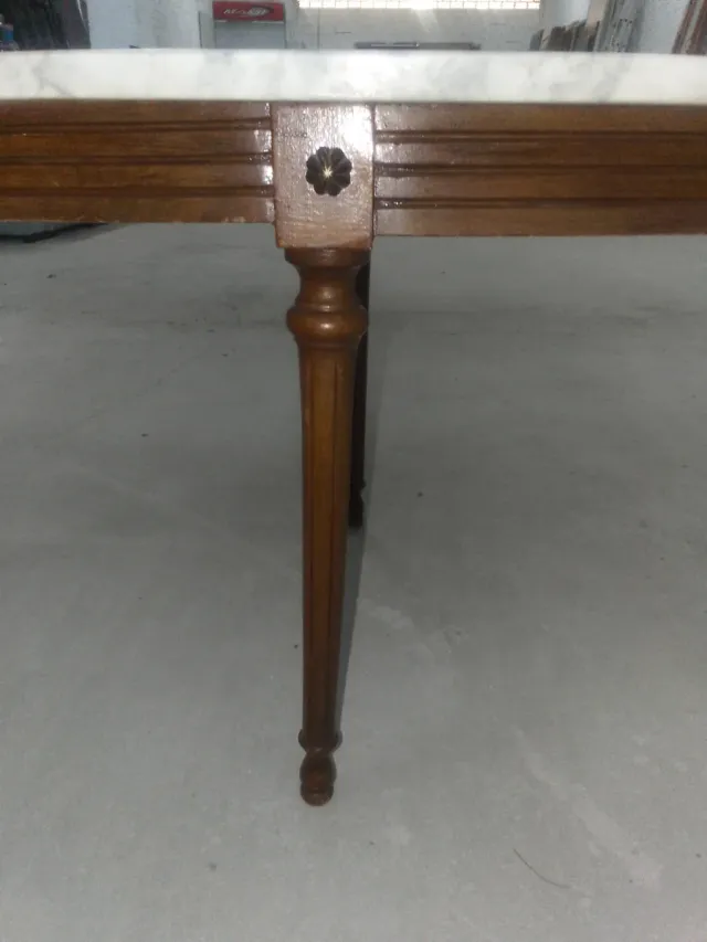 Mesa centro ovalada mármol y madera