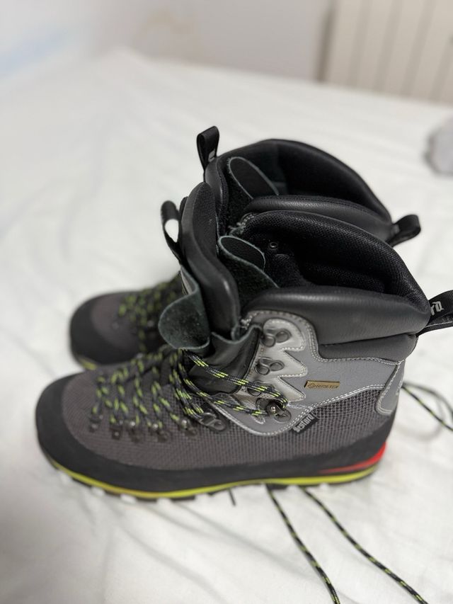 Botas Alpinismo Bestard Fitz Roy Negras/Plata