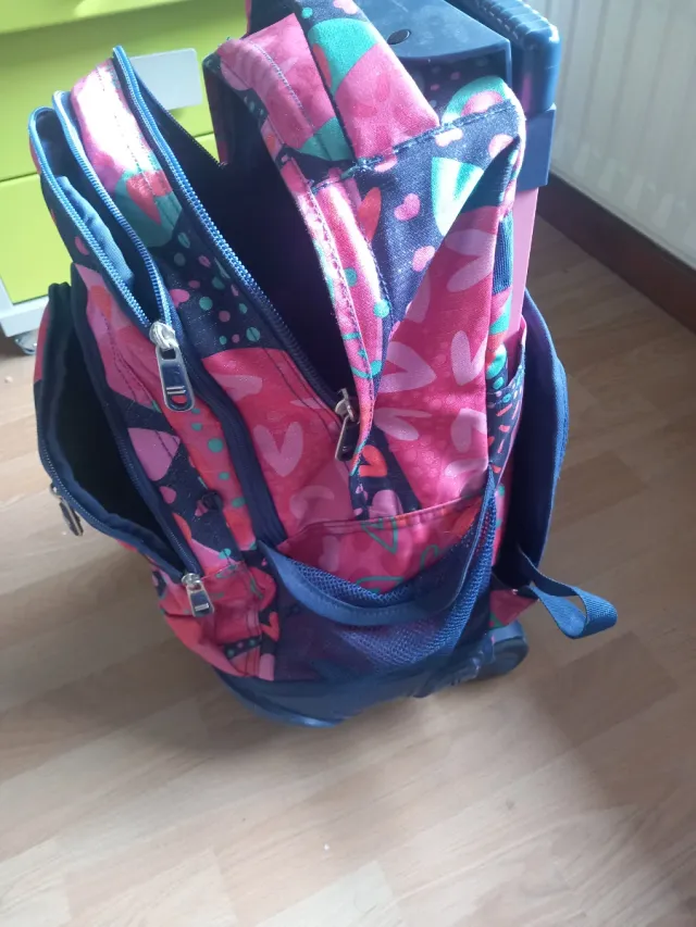 Mochila Totto con ruedas y estampado