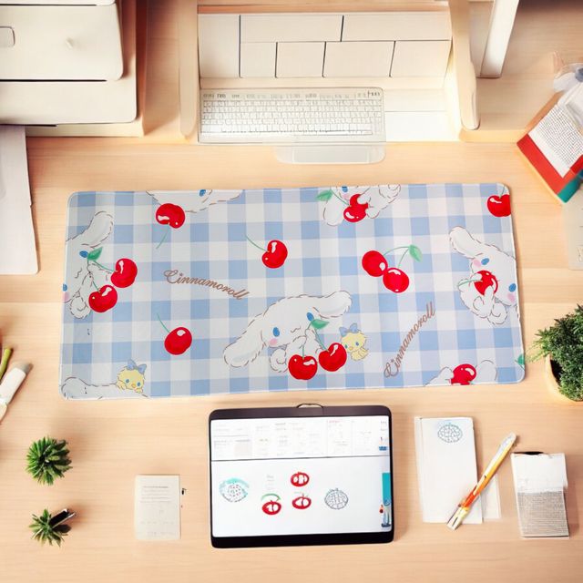 Tappetino scrivania Cinnamoroll ciliegie