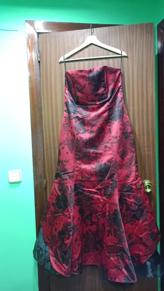 Vestido fiesta escote barco rojo/negro