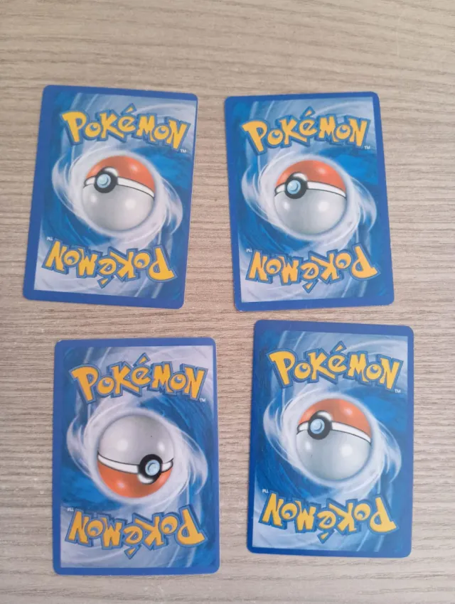 Lote Cartas Pokémon V, VMAX y Básicas