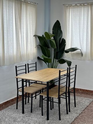 Mesa con sillas ideal para bar ! NUEVO