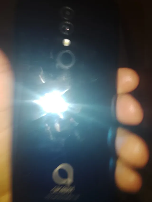 Teléfono Alcatel Negro