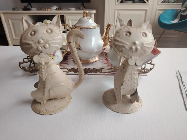 Figuras de Gatos de Metal