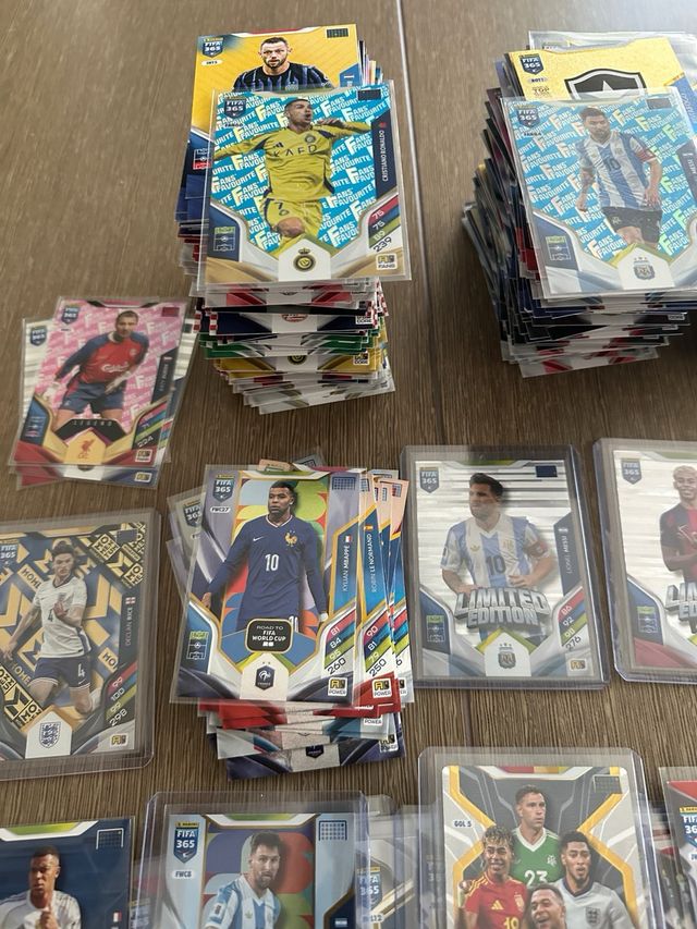 Panini FIFA 365 Adrenalyn Pide Faltas!
