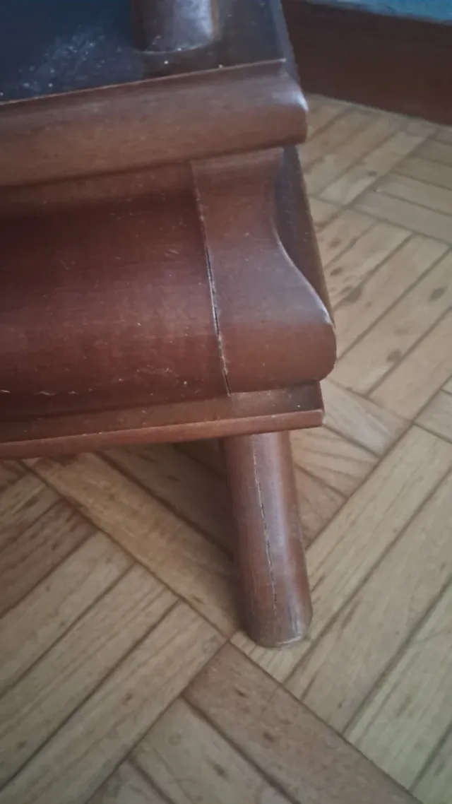 GALÁN DE NOCHE DE MADERA