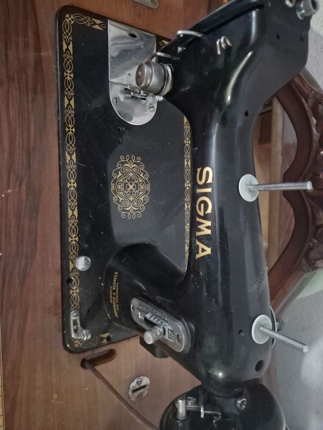 Máquina de coser Sigma años 60