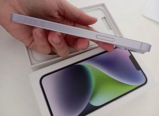 iPhone 14 Morado/Plateado