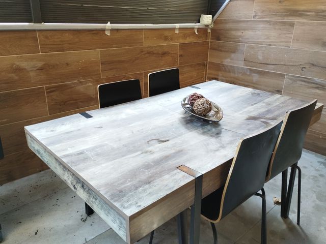 Mesa de terraza y 4 sillas