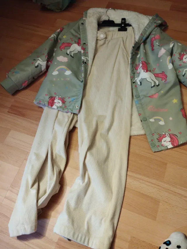 Conjunto niña chaqueta y pantalón unicornios
