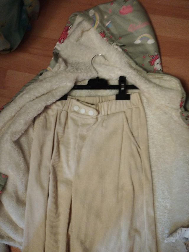 Conjunto niña chaqueta y pantalón unicornios