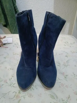 Botines azules de ante
