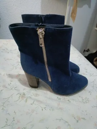 Botines azules de ante