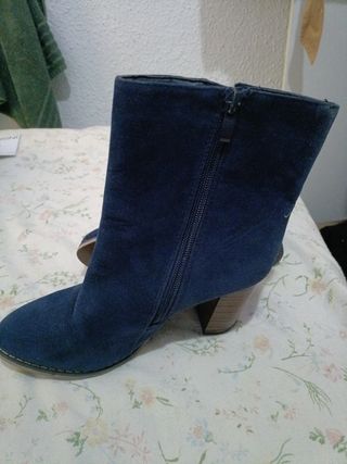 Botines azules de ante